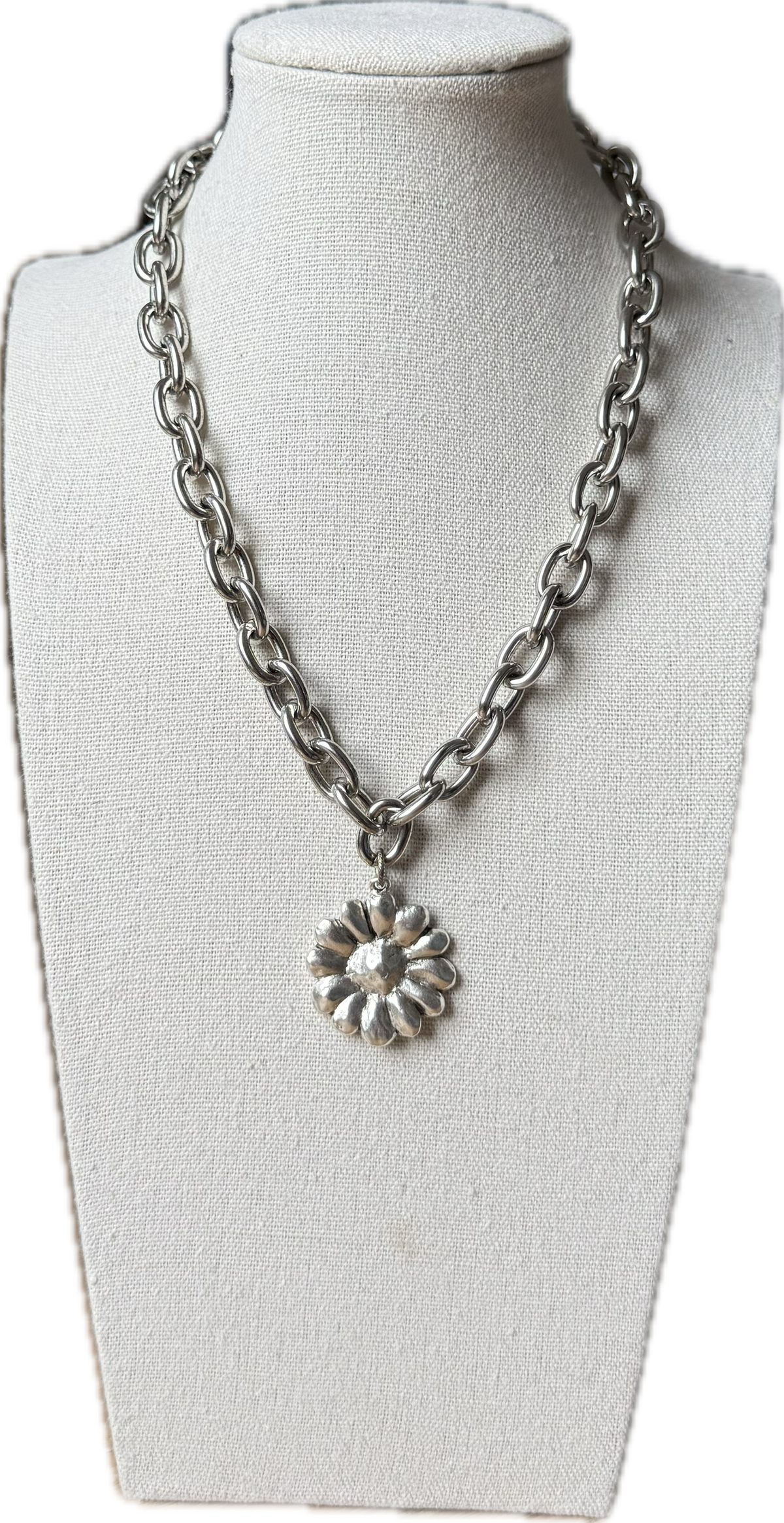 Marnie Flower Necklace